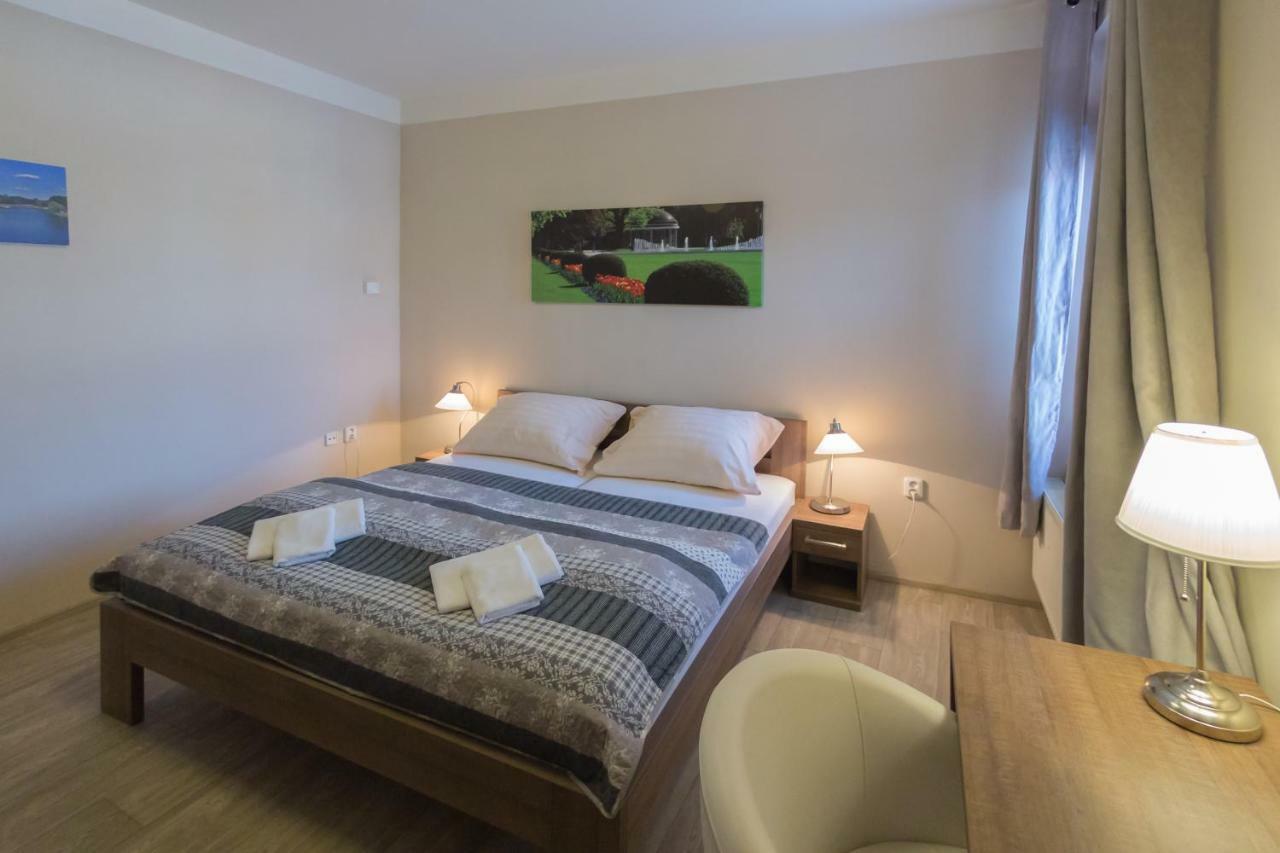 Penzion Apartmany Resident Poděbrady Екстериор снимка